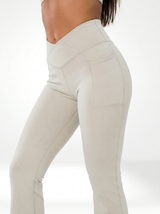 Lolacurve High-Rise Cheeky Smoky White Flare Leggings